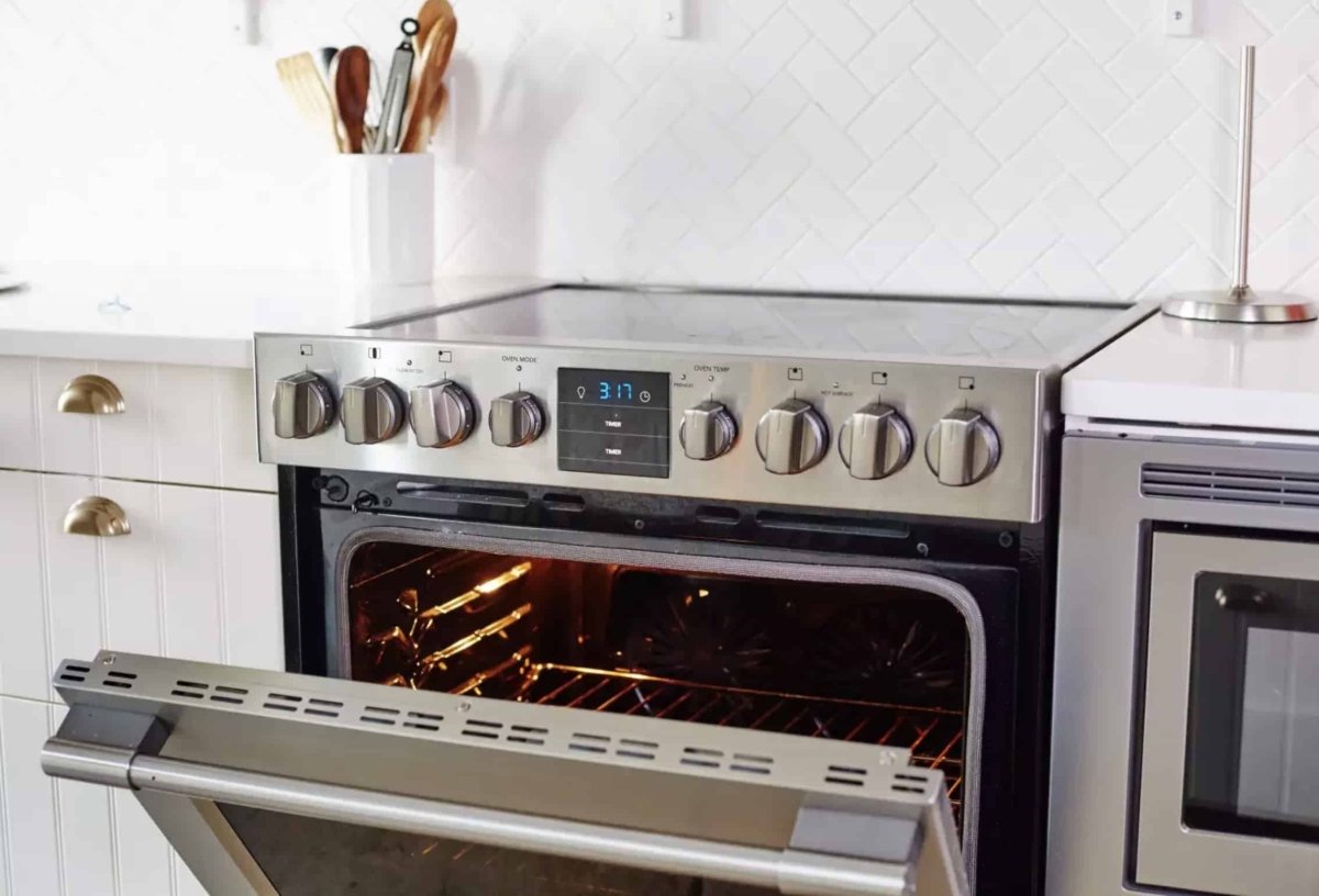 How to Choose an Oven with the Right Type of Cooking Modes - BonPrix Électroménagers