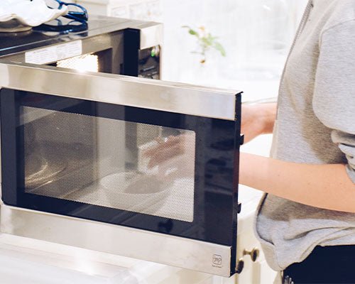 How to clean the microwave? - BonPrix Électroménagers