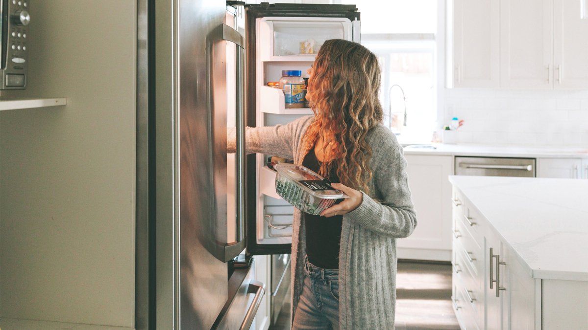 Steps to prepare our refrigerator for the summer heat - BonPrix Électroménagers
