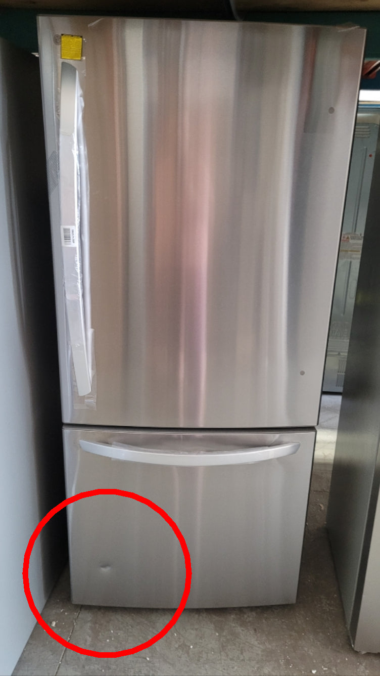 LRDNS2200S - RÉFRIGÉRATEURS - LG - Congélateur inférieur - Acier inoxydable - Boîte Ouverte