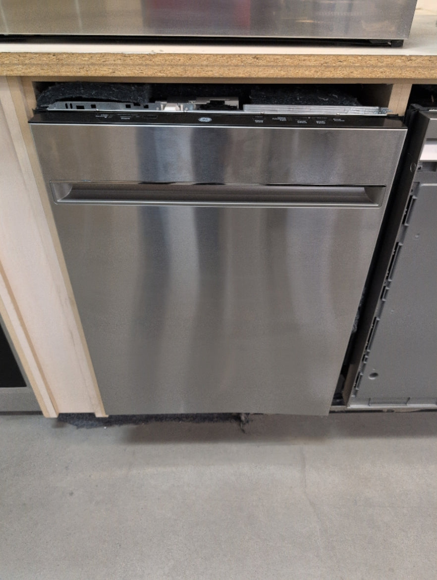 GBT500SSVSS - LAVE-VAISSELLES - GE - Commandes supérieures - Acier inoxydable - Boîte Ouverte