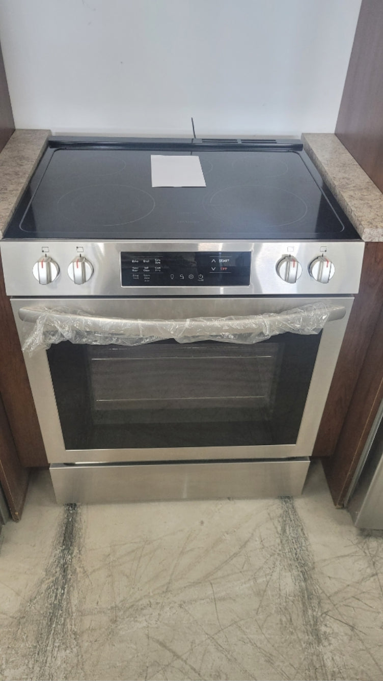 FCFE308CAS - CUISINIÈRES - Frigidaire - Électrique - Acier inoxydable - Boîte Ouverte