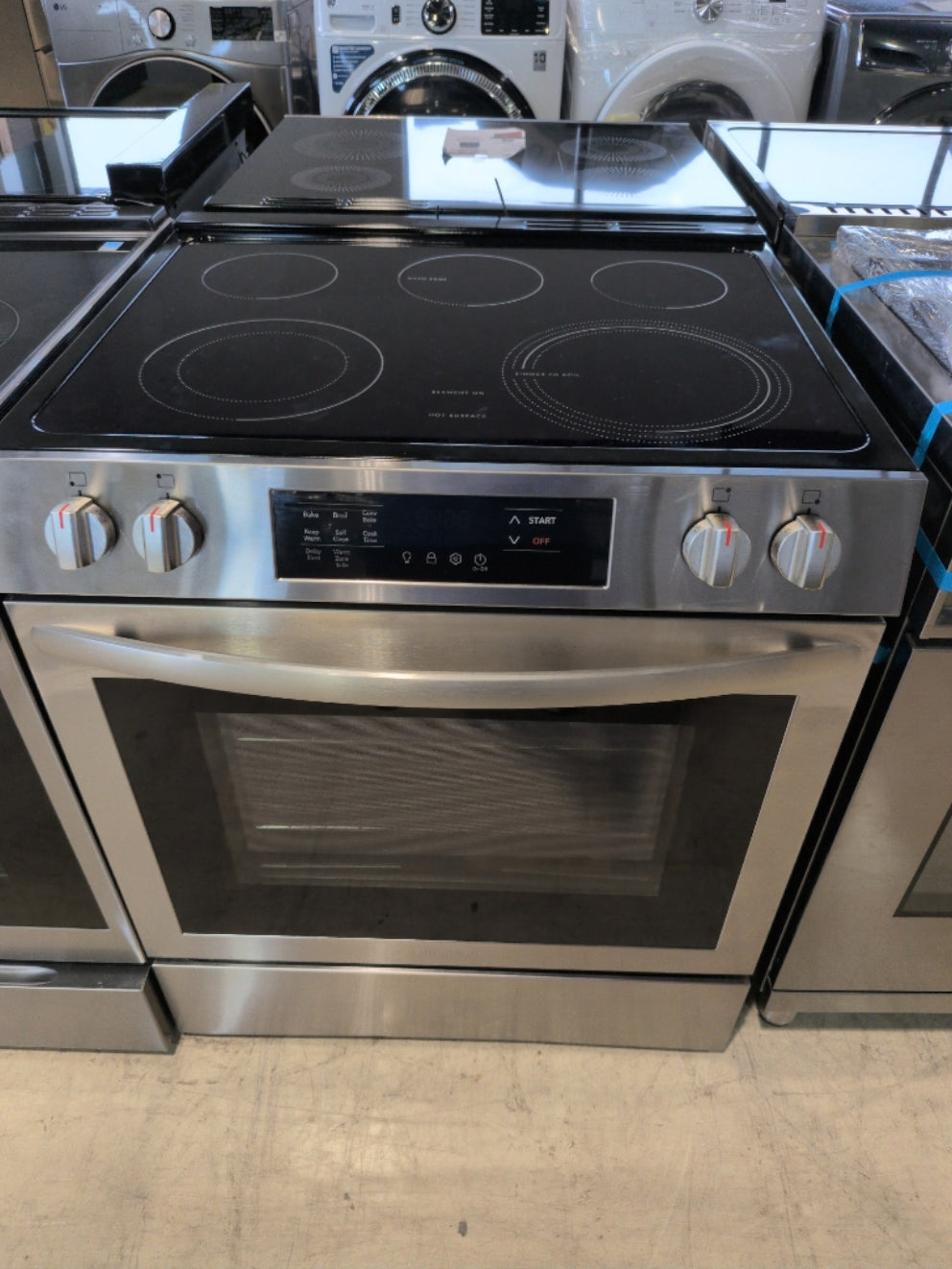 FCFE308CAS - CUISINIÈRES - Frigidaire - Électrique - Acier inoxydable - Boîte Ouverte