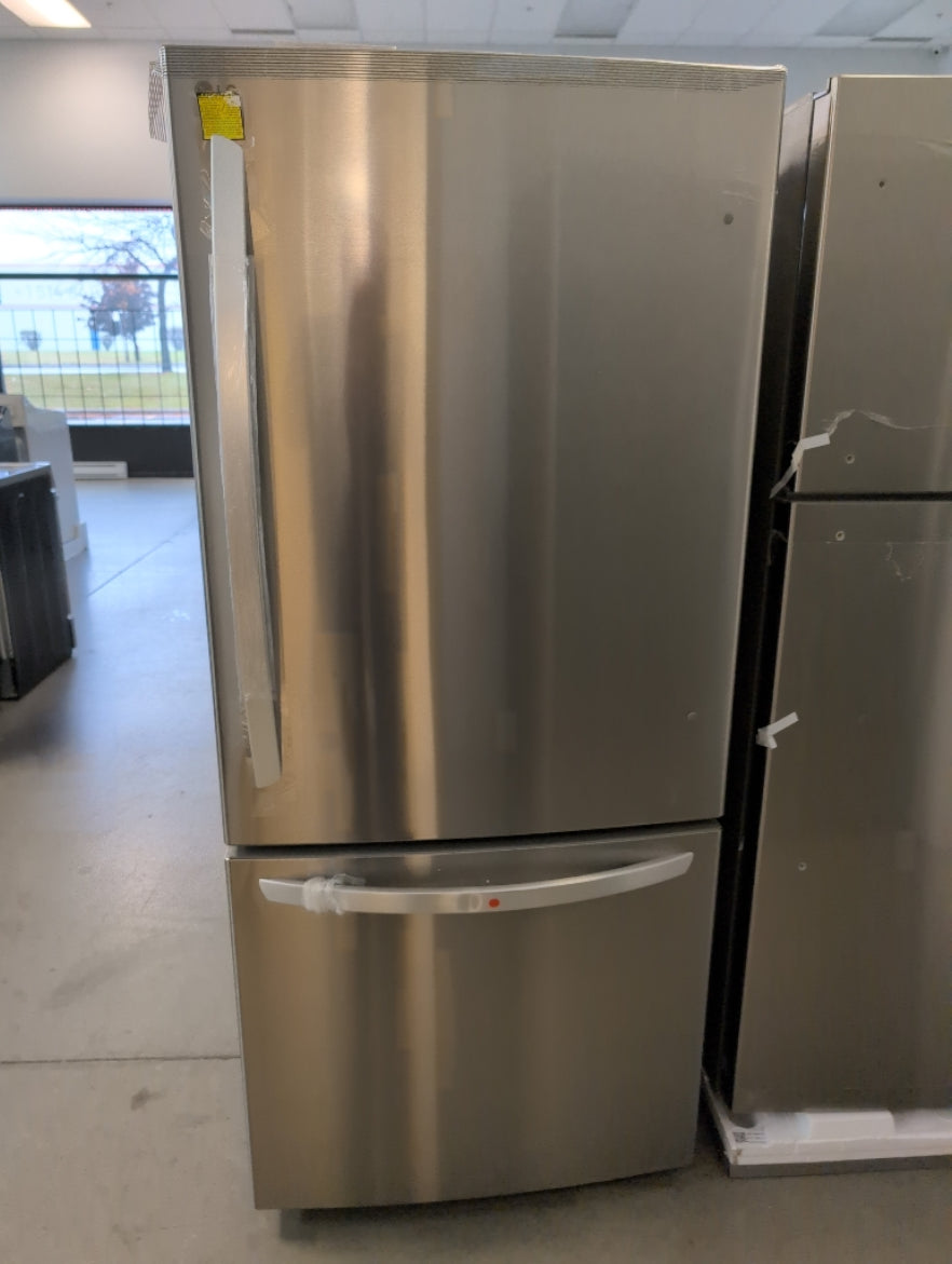 LRDNS2200S - REFRIGERATORS - LG - Bottom Freezer - Stainless Steel - Open Box