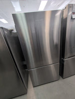 RF170BLPX6 - REFRIGERATORS - Fisher & Paykel - Bottom Freezer - Stainless Steel - Open Box - BonPrix Électroménagers
