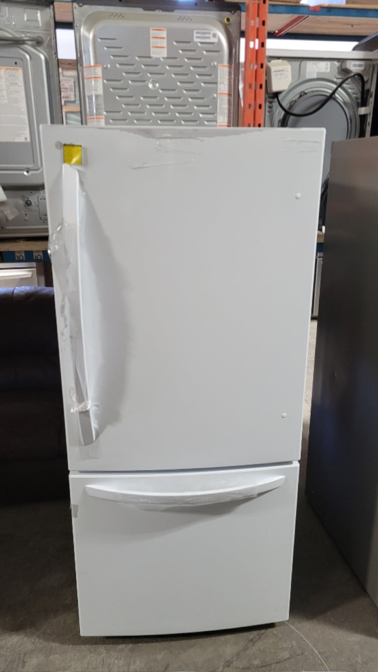 LRDNS2200W - REFRIGERATORS - LG - Bottom Freezer - White - Open Box - BonPrix Électroménagers