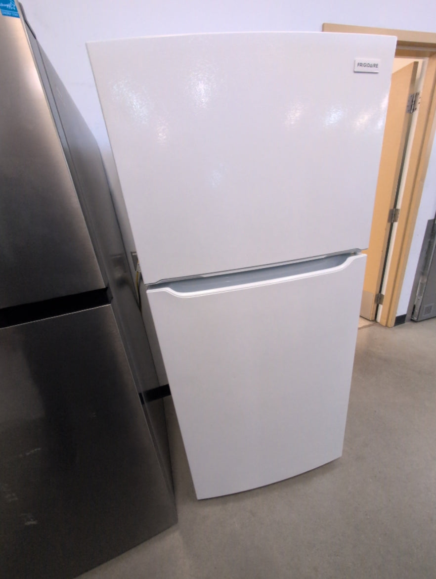 FFHT1814YW - REFRIGERATORS - Frigidaire - Top Freezer - White - Open Box - BonPrix Électroménagers