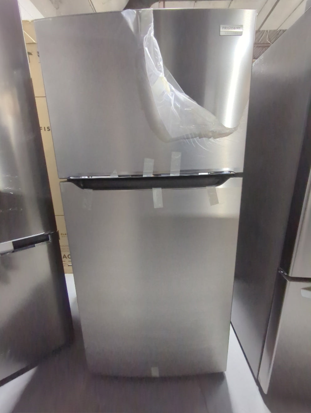 GRTE2055AF - REFRIGERATORS - Frigidaire - Top Freezer - Stainless Steel - Open Box - BonPrix Électroménagers