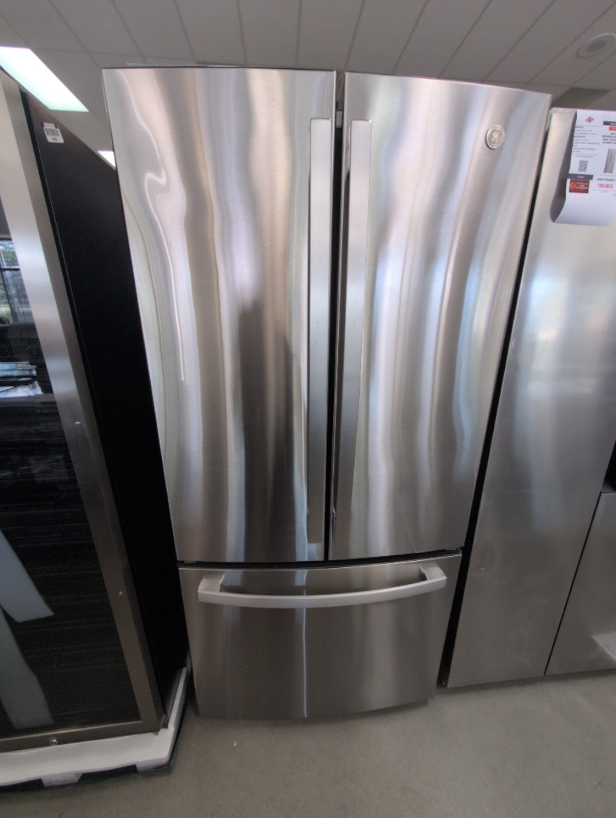 GWE19JYLFS - REFRIGERATORS - GE - French 3-Door - Stainless Steel - Open Box