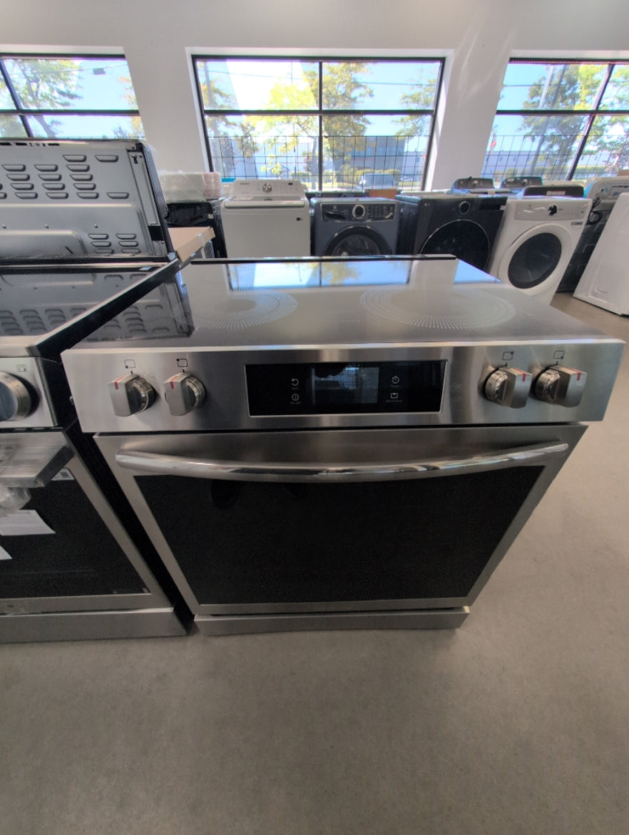 GCFE307CBF - CUISINIÈRES - Frigidaire - Électrique - Acier inoxydable - Boîte Ouverte