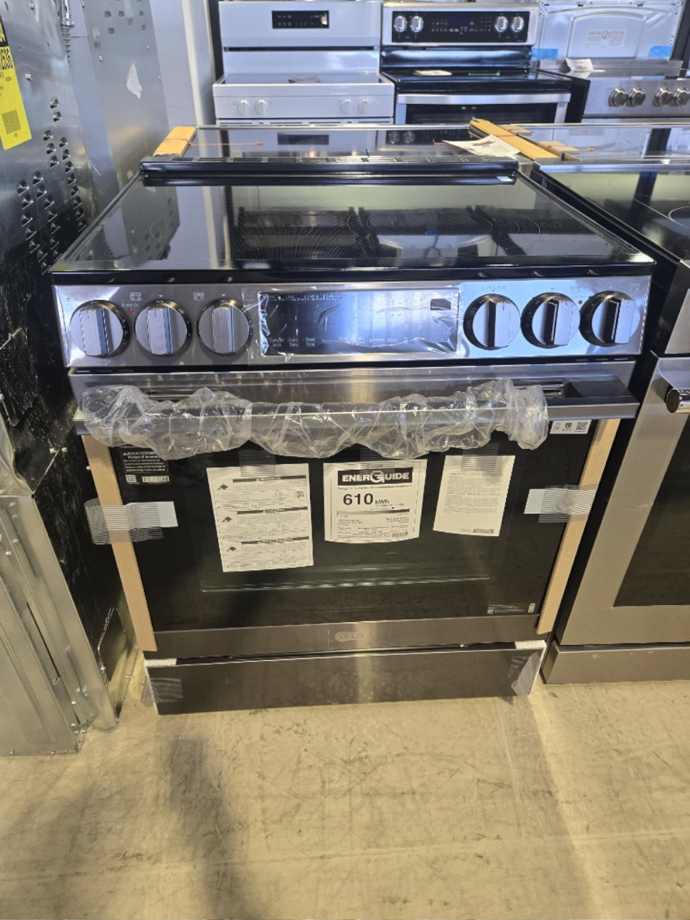 LSEL6335ZE - CUISINIÈRES - LG - Électrique - Acier inoxydable noir - Boîte Ouverte