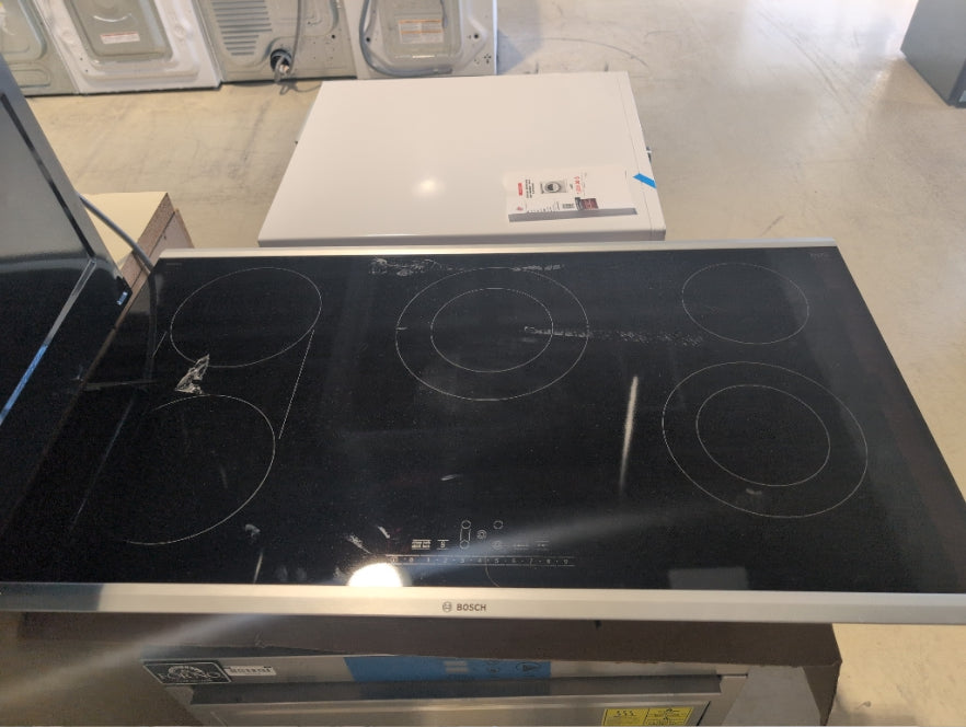 NET8669SUC - COOKTOPS - Bosch - Electric - Black - Open Box - BonPrix Électroménagers