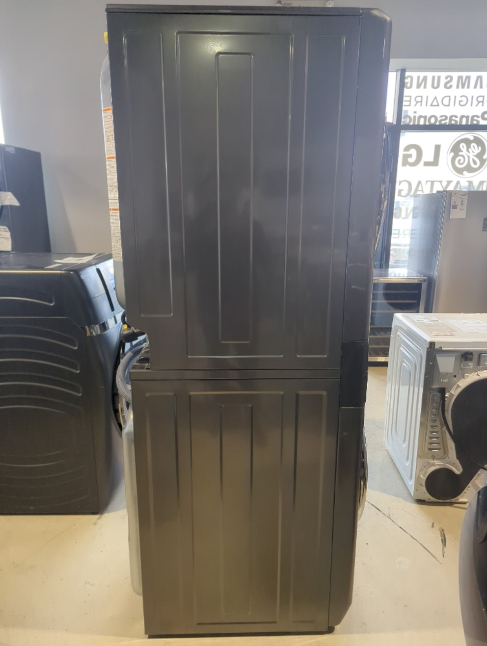 ELTE760CAT - LAUNDRY CENTERS - Electrolux - Stacked Washer/Dryer - Electric - Titanium - Open Box - BonPrix Électroménagers