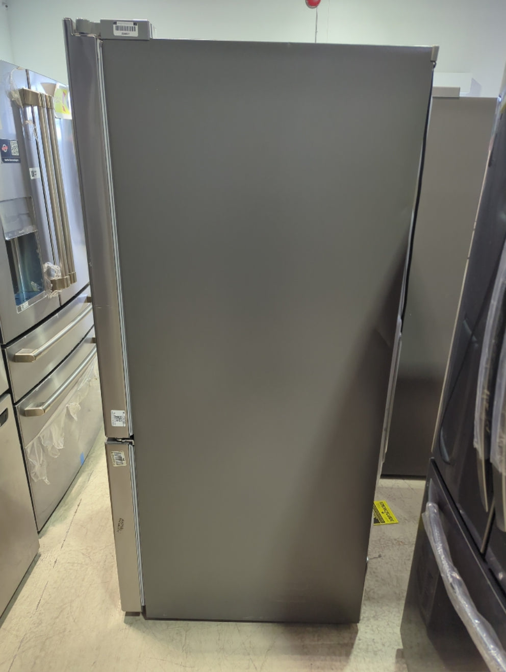LRFNS2200S - REFRIGERATORS - LG - French 3-Door - Stainless Steel - Open Box