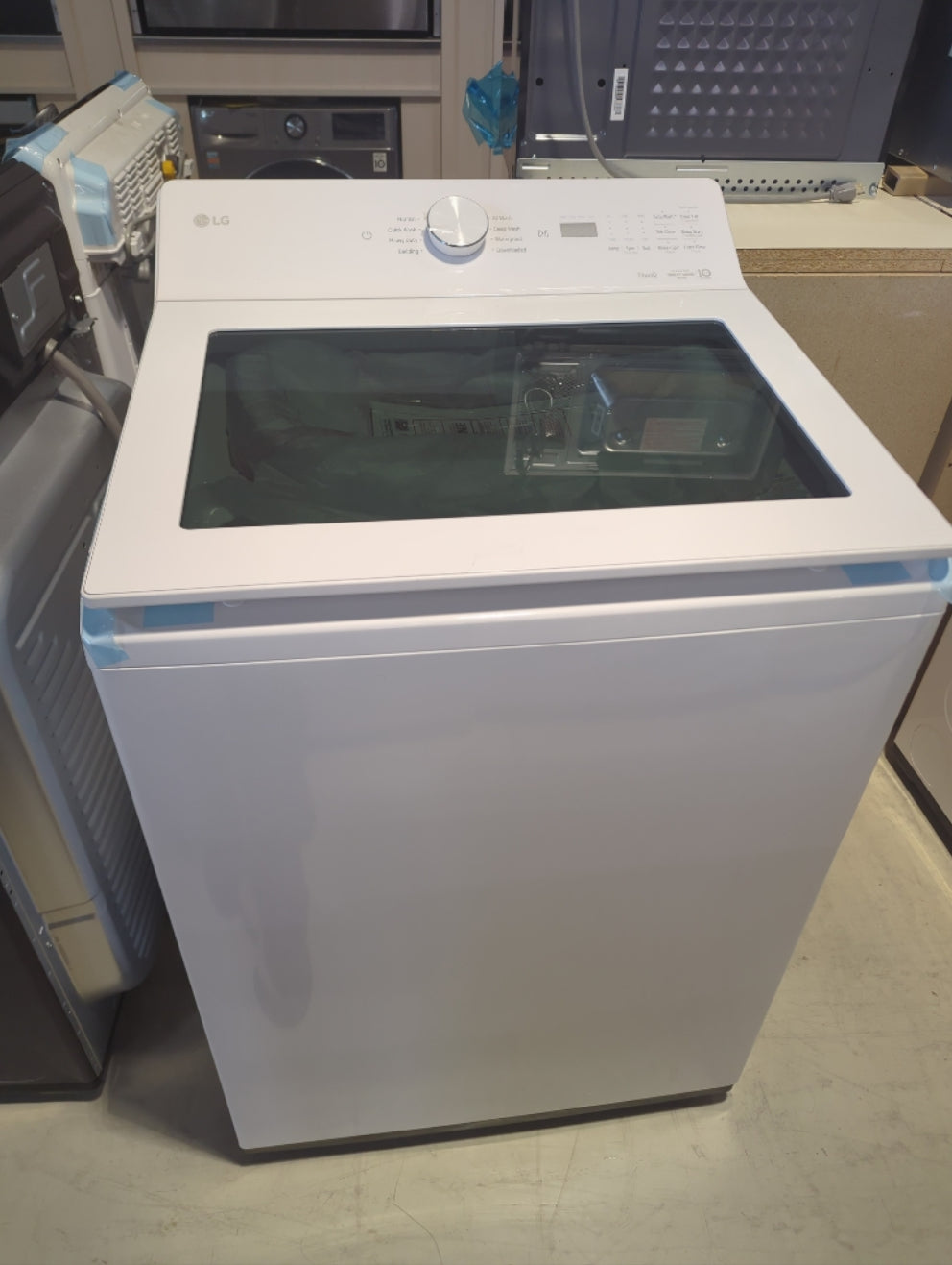 WT8205CW - WASHERS - LG - Top Loading - White - Open Box