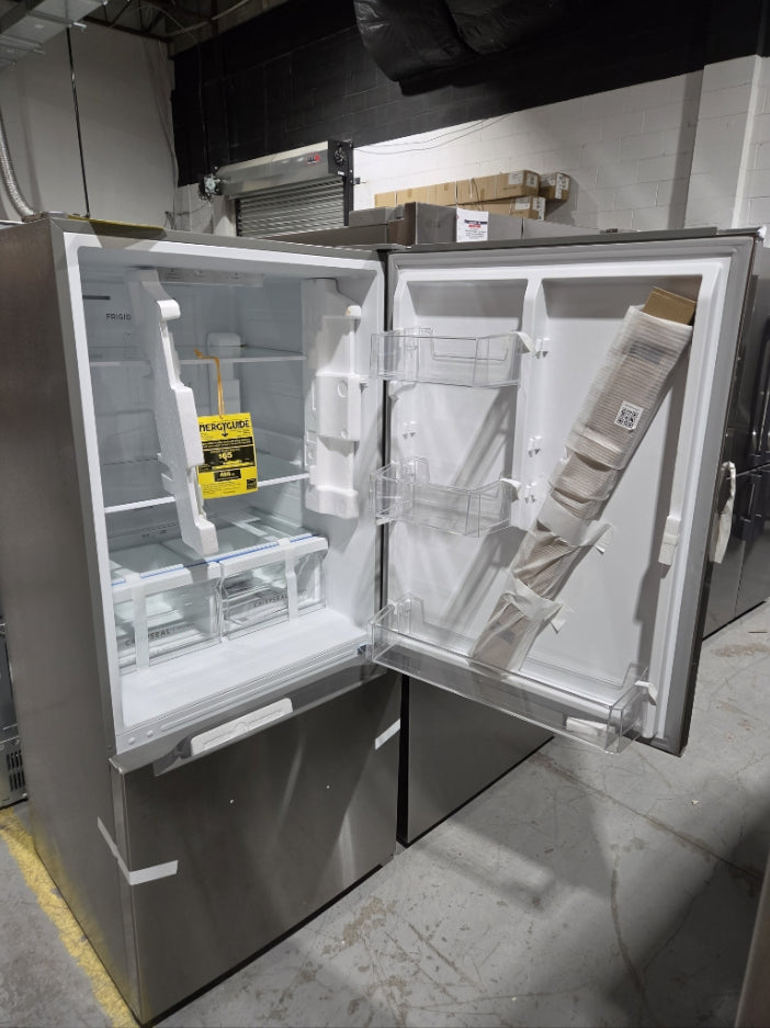 FRBE1925AF - RÉFRIGÉRATEURS - Frigidaire - Congélateur en bas - Acier inoxydable - Boîte Ouverte