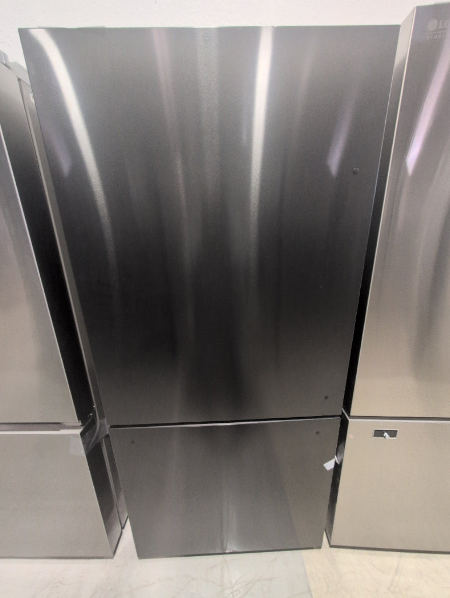 FFFFD1786-31BLK - REFRIGERATORS - Forno - Bottom Freezer - Black - Open Box - BonPrix Électroménagers
