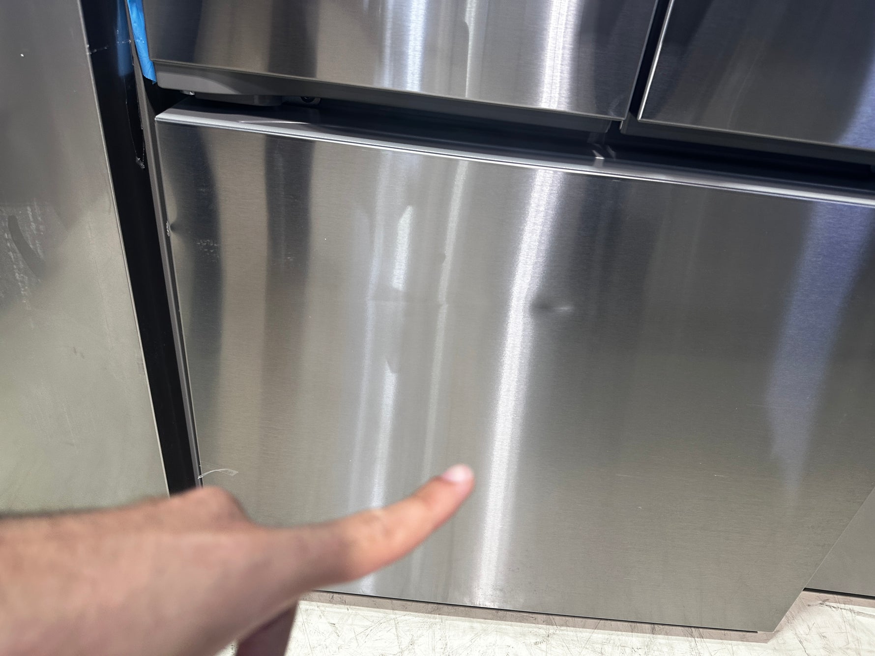 LF21G6201S - RÉFRIGÉRATEURS - LG - Trois portes avec porte à deux battants - Acier inoxydable - Boîte Ouverte