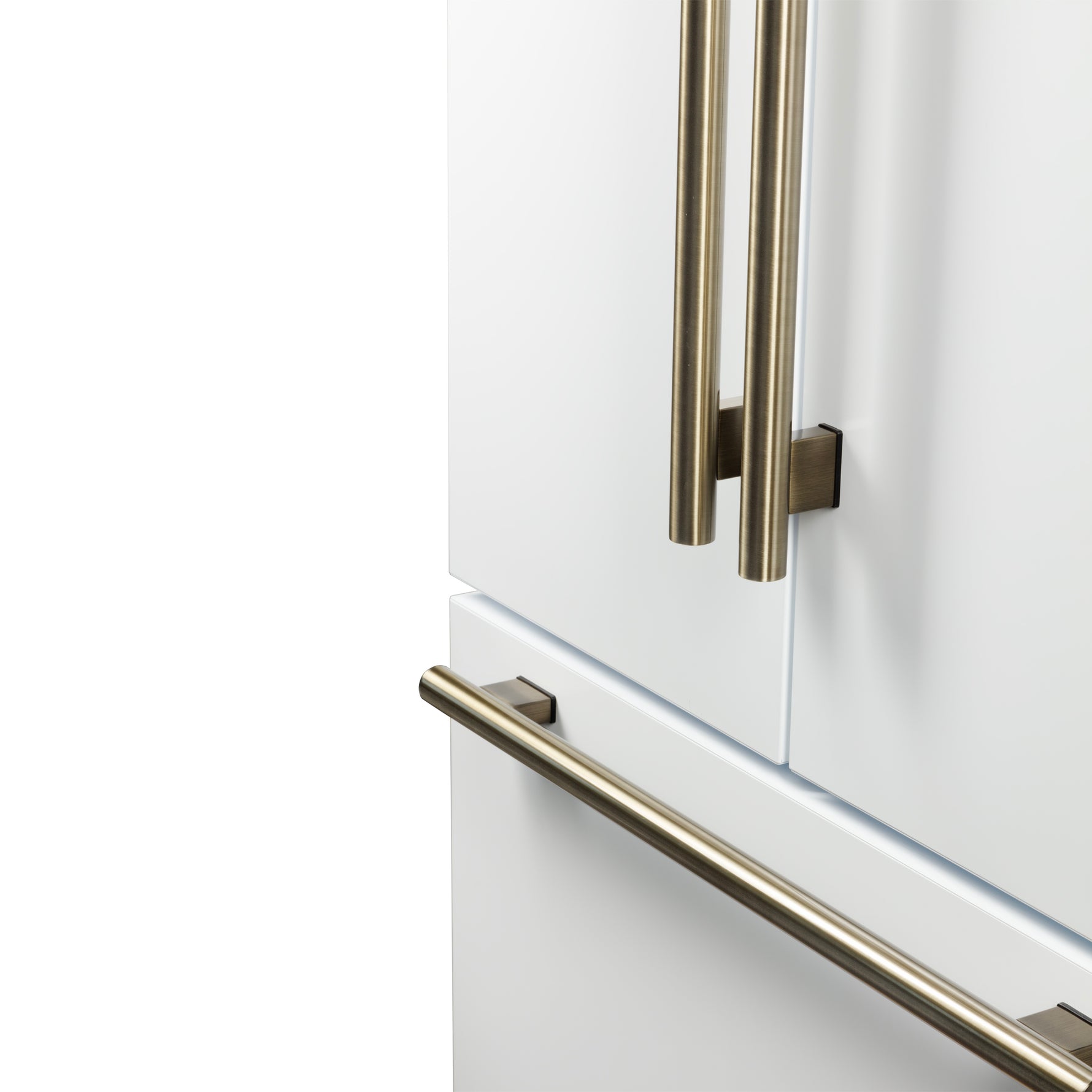 Forno Rivello 36 Inch French Door Refrigerator in White with Antique Brass, Internal Water Dispenser, Filtered Ice, Adjustable Shelves, Energy Star Certified - BonPrix Électroménagers