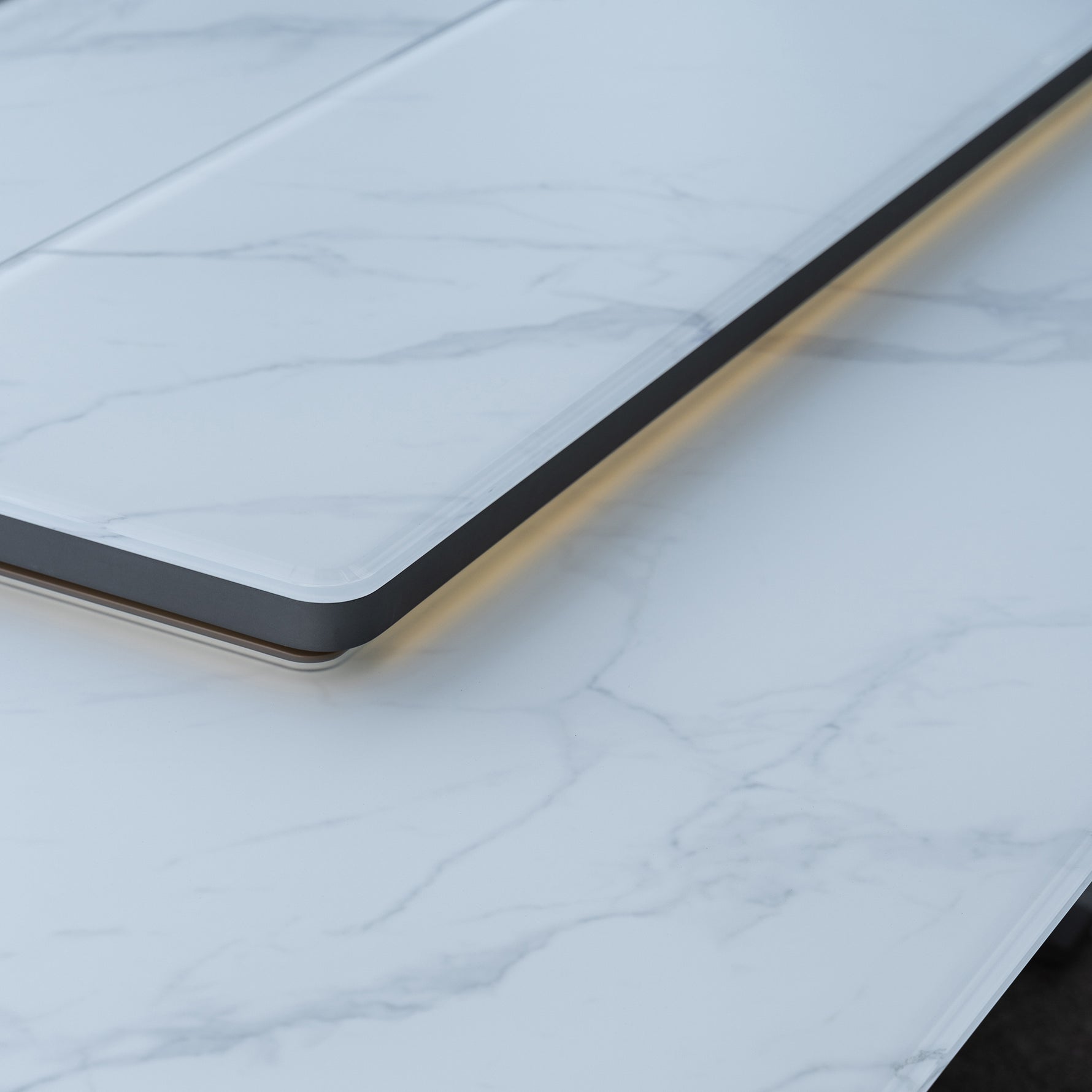 Elevato Smart Bar Table in White, 5.3 cu.ft fridge and freezer with Bluetooth control - BonPrix Électroménagers