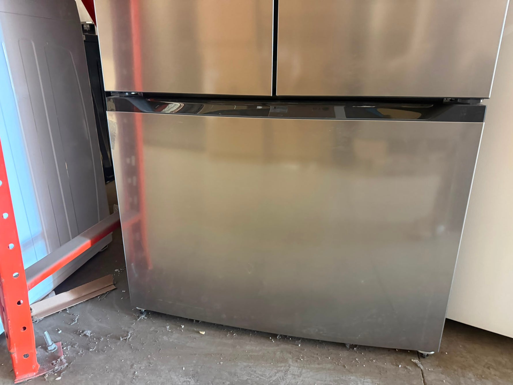 FRFG2011AV - RÉFRIGÉRATEURS - Frigidaire - Trois portes avec porte à deux battants - Acier inoxydable - Boîte Ouverte