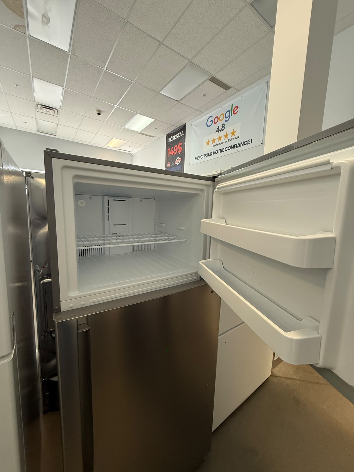 MRT18B2ASL - REFRIGERATORS - Midea - Top Freezer - Stainless Steel - Open Box