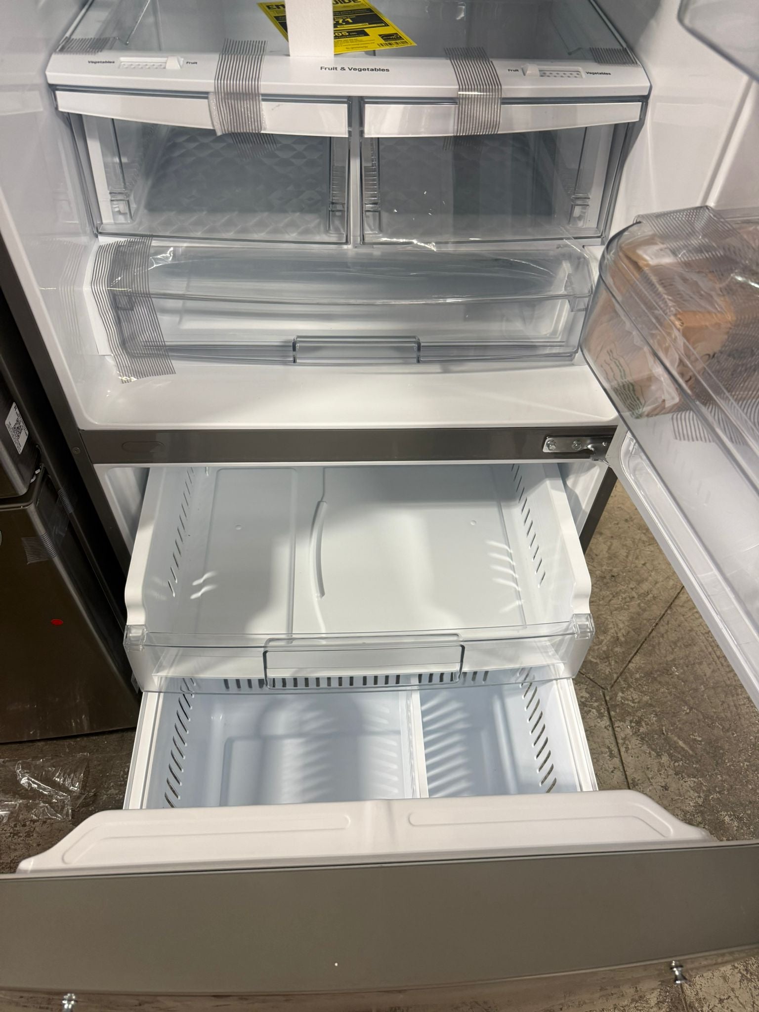LRDNS2200S - REFRIGERATORS - LG - Bottom Freezer - Stainless Steel - Open Box