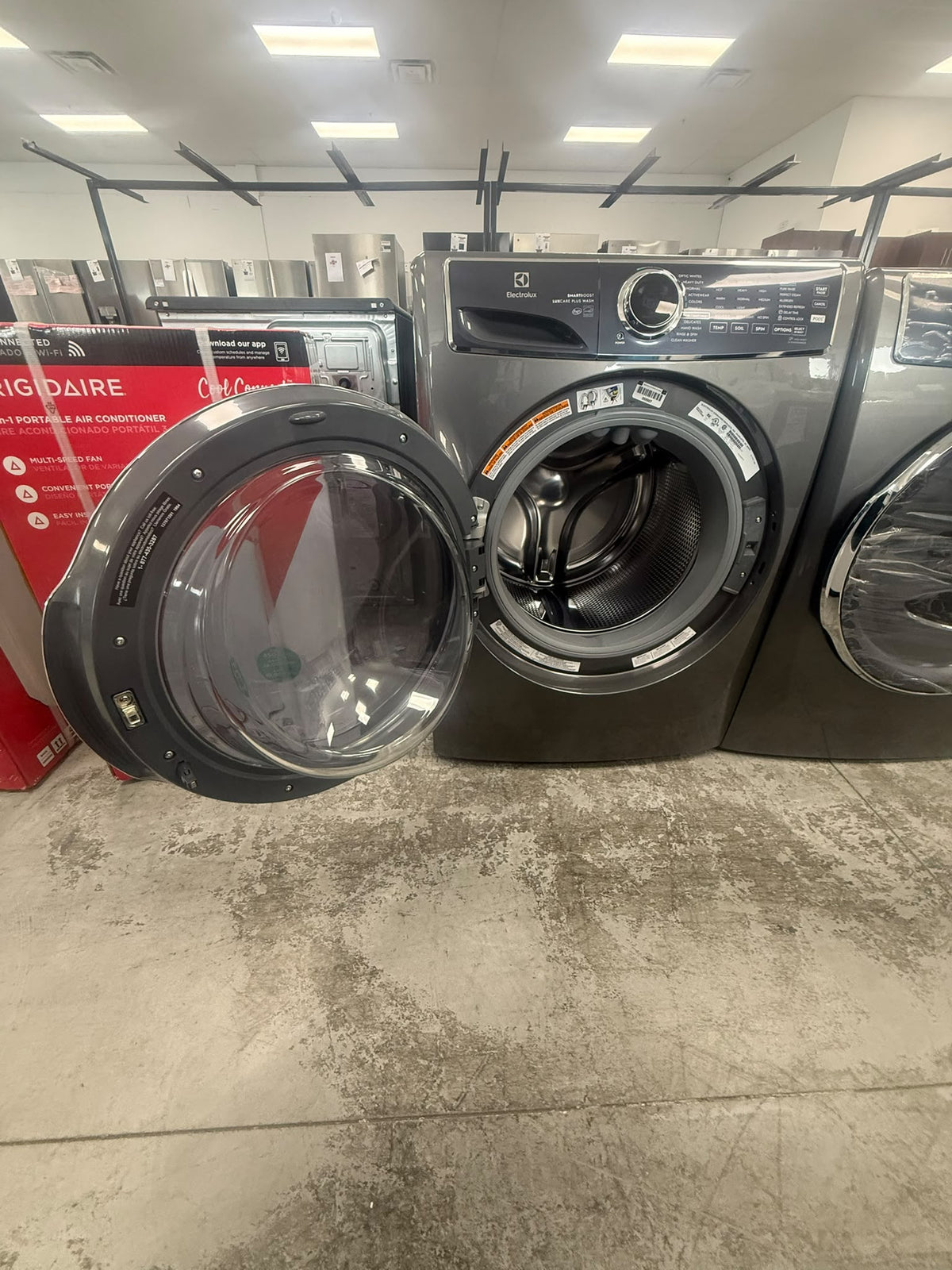 ELFW7637AT - WASHERS - Electrolux - Front Loading - Titanium - Open Box