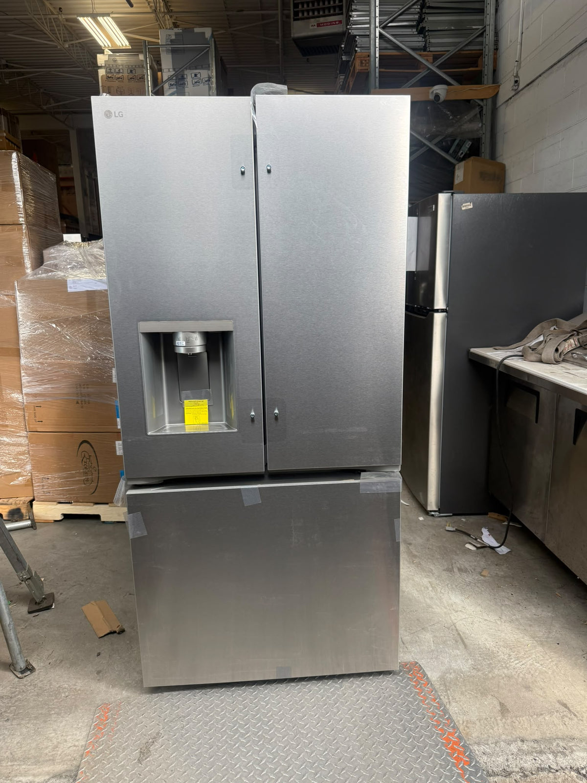 LF25H6330S - REFRIGERATORS - LG - French 3-Door - Stainless Steel - Open Box