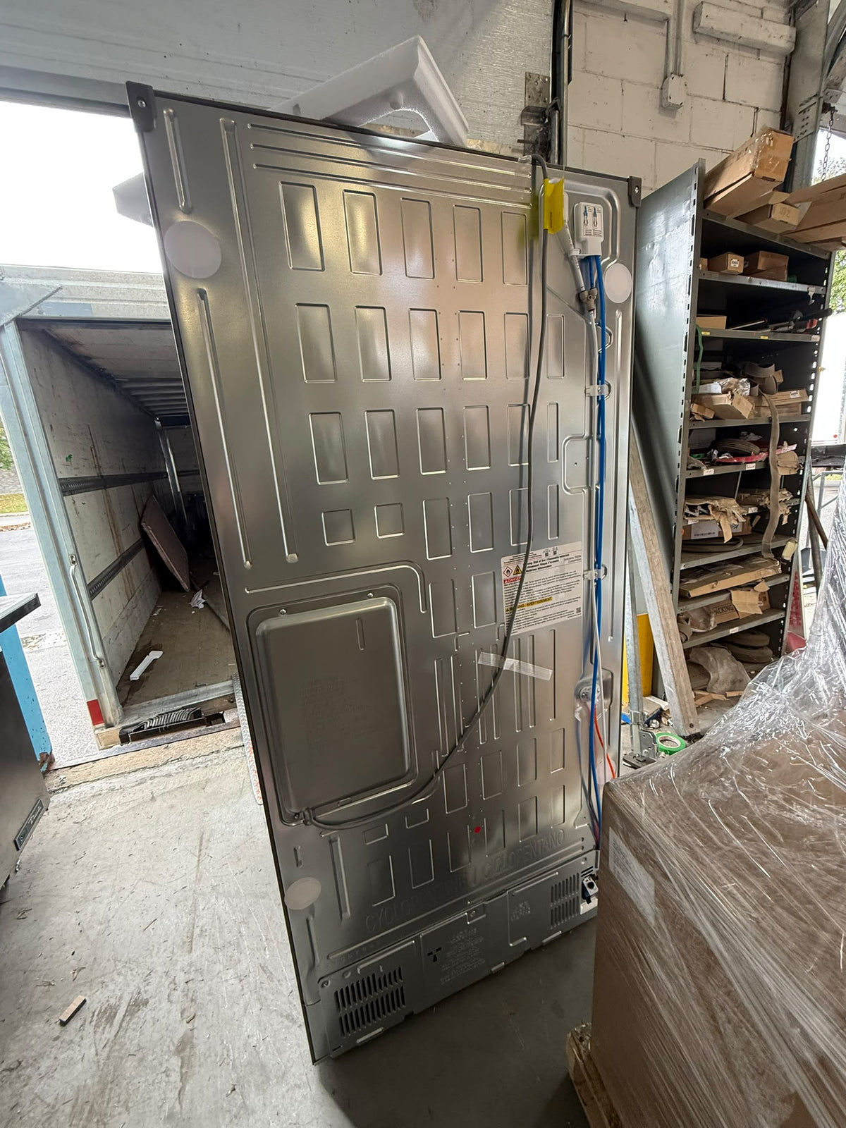 LF25H6330S - REFRIGERATORS - LG - French 3-Door - Stainless Steel - Open Box