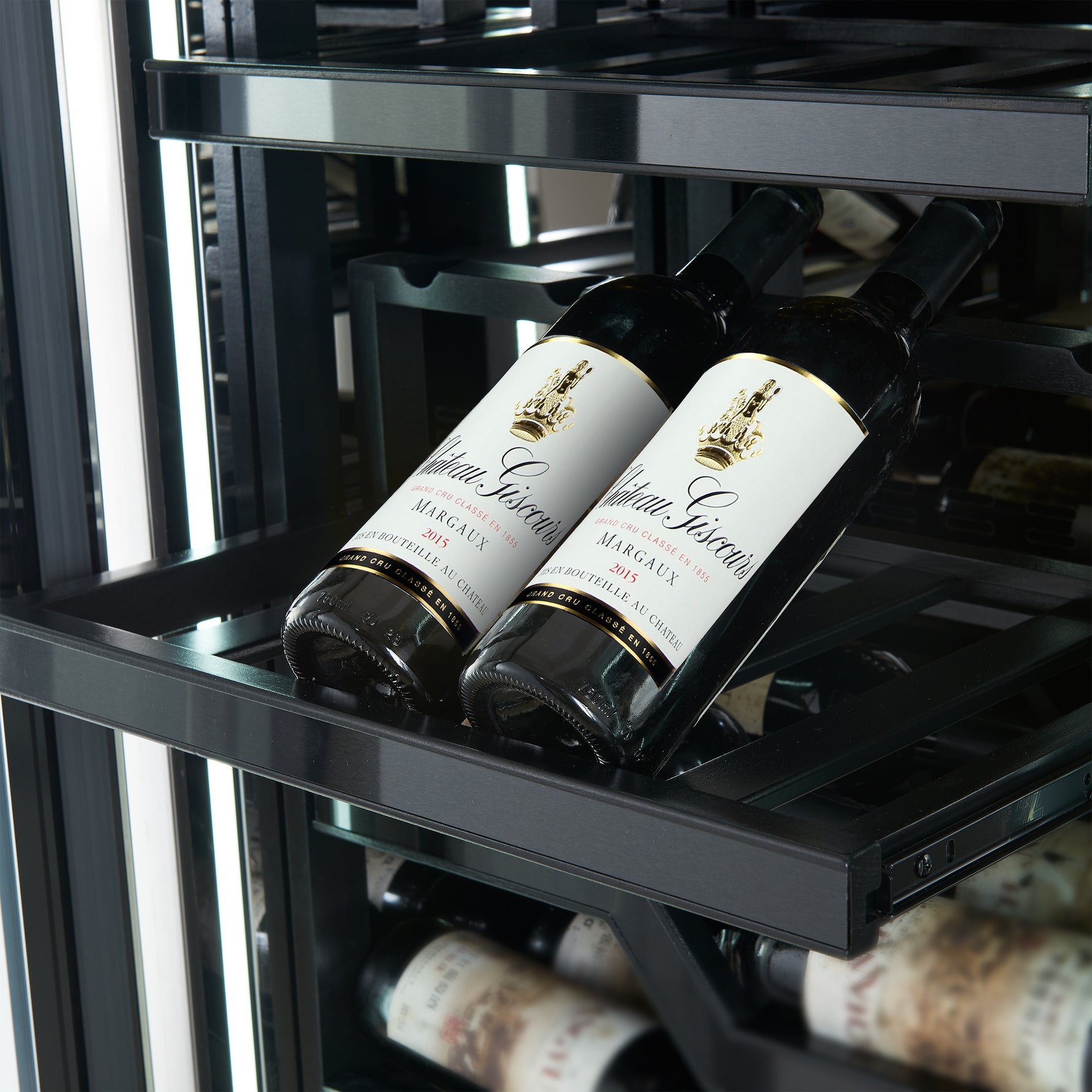 FORNO Abruzzo 48-Inch Dual Zones Wine Cellar, 102 Bottles, 24 cu. ft., Green Acrylic Holders & Black Shelves - BonPrix Électroménagers