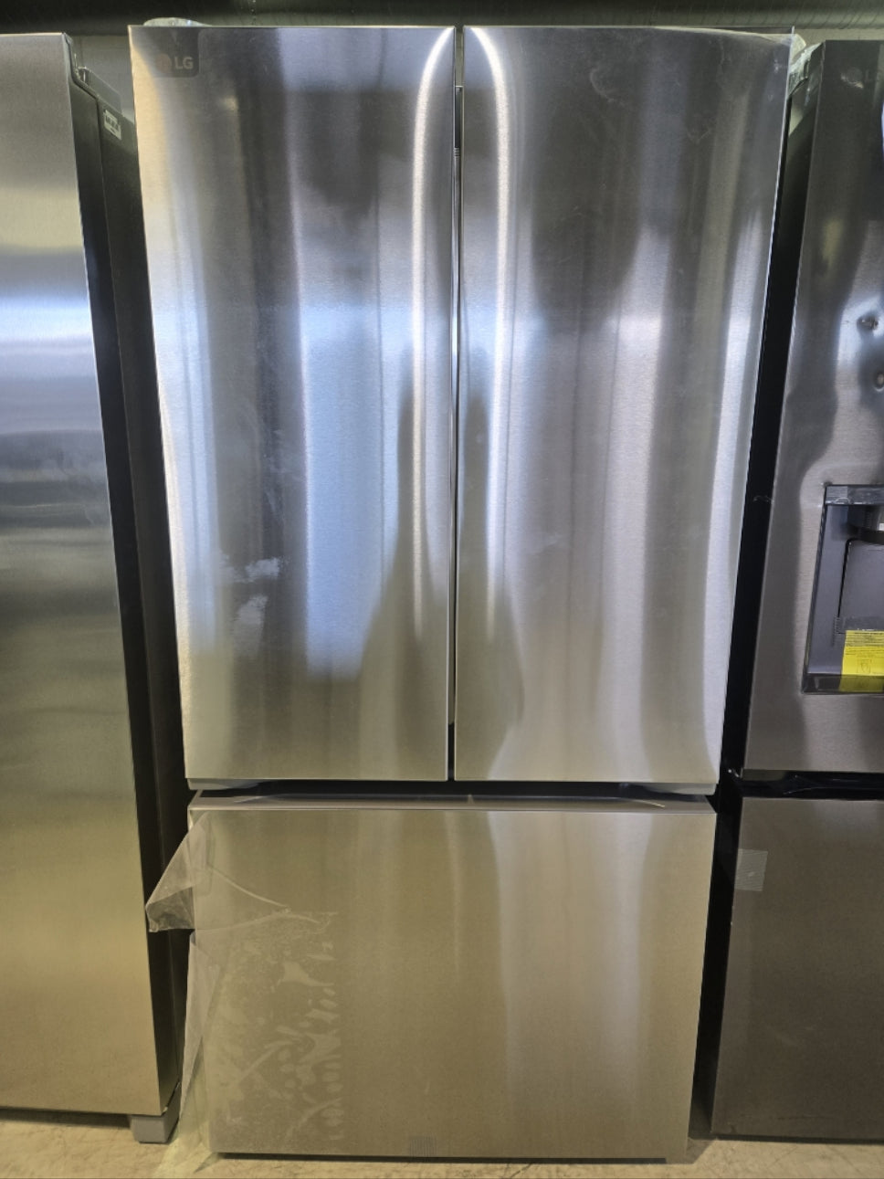 LF25S6200S - REFRIGERATORS - LG - French 3-Door - Stainless Steel - Open Box