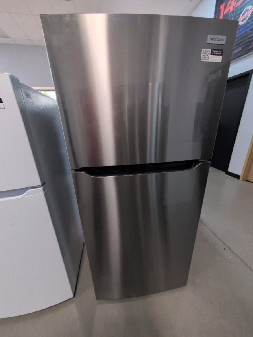 FRTE1835AS - REFRIGERATORS - Frigidaire - Top Freezer - Stainless Steel - Open Box