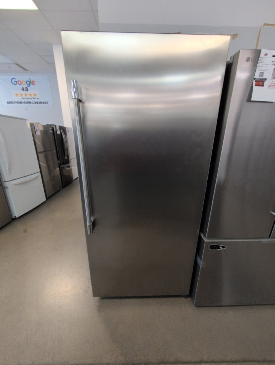 FPRU19F8WF - REFRIGERATORS - Frigidaire Professional - All Refrigerator - Stainless Steel - Open Box