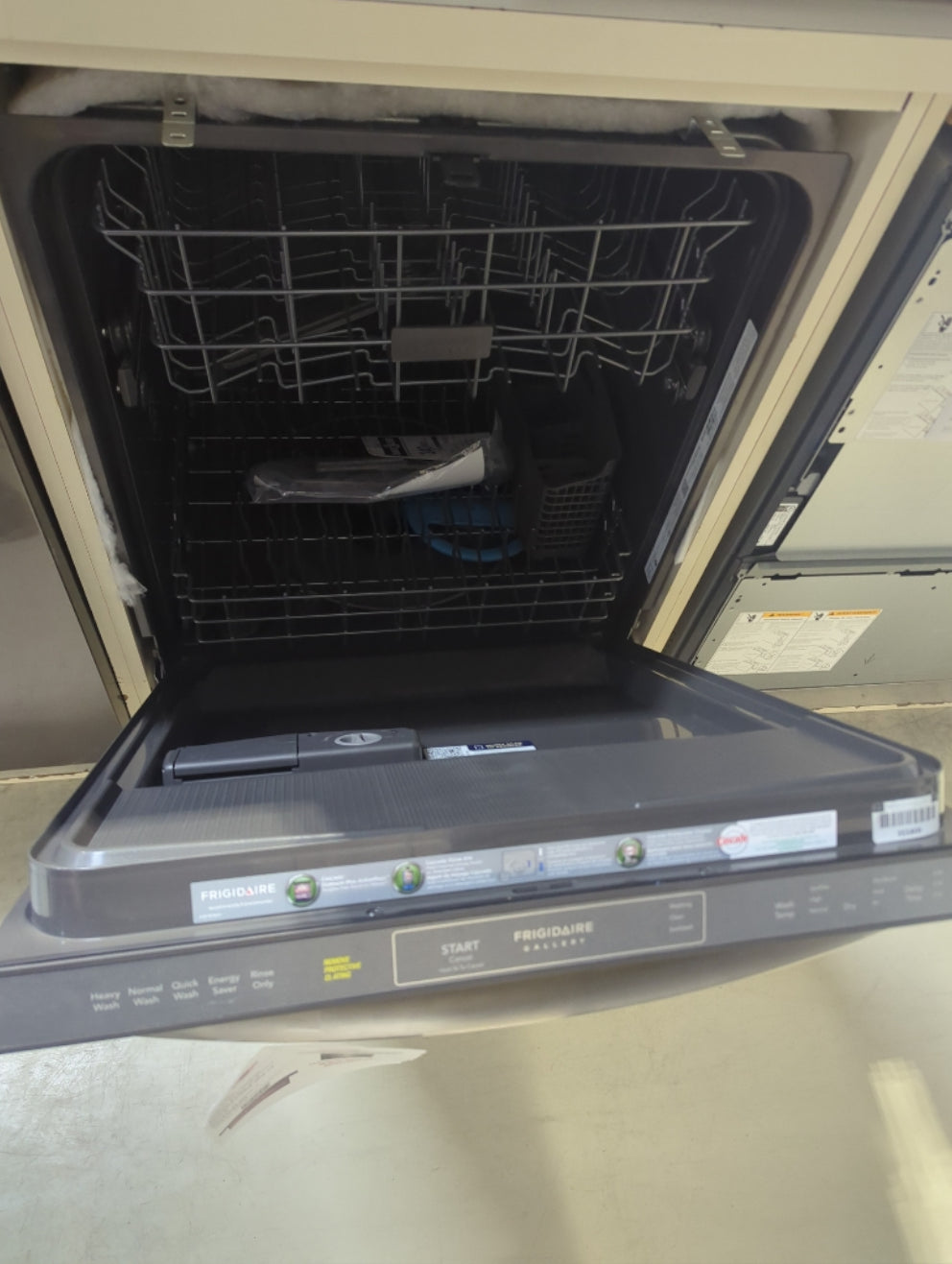 GDPH4515AF - DISHWASHERS - Frigidaire Gallery - Top Controls - Stainless Steel - Open Box - BonPrix Électroménagers