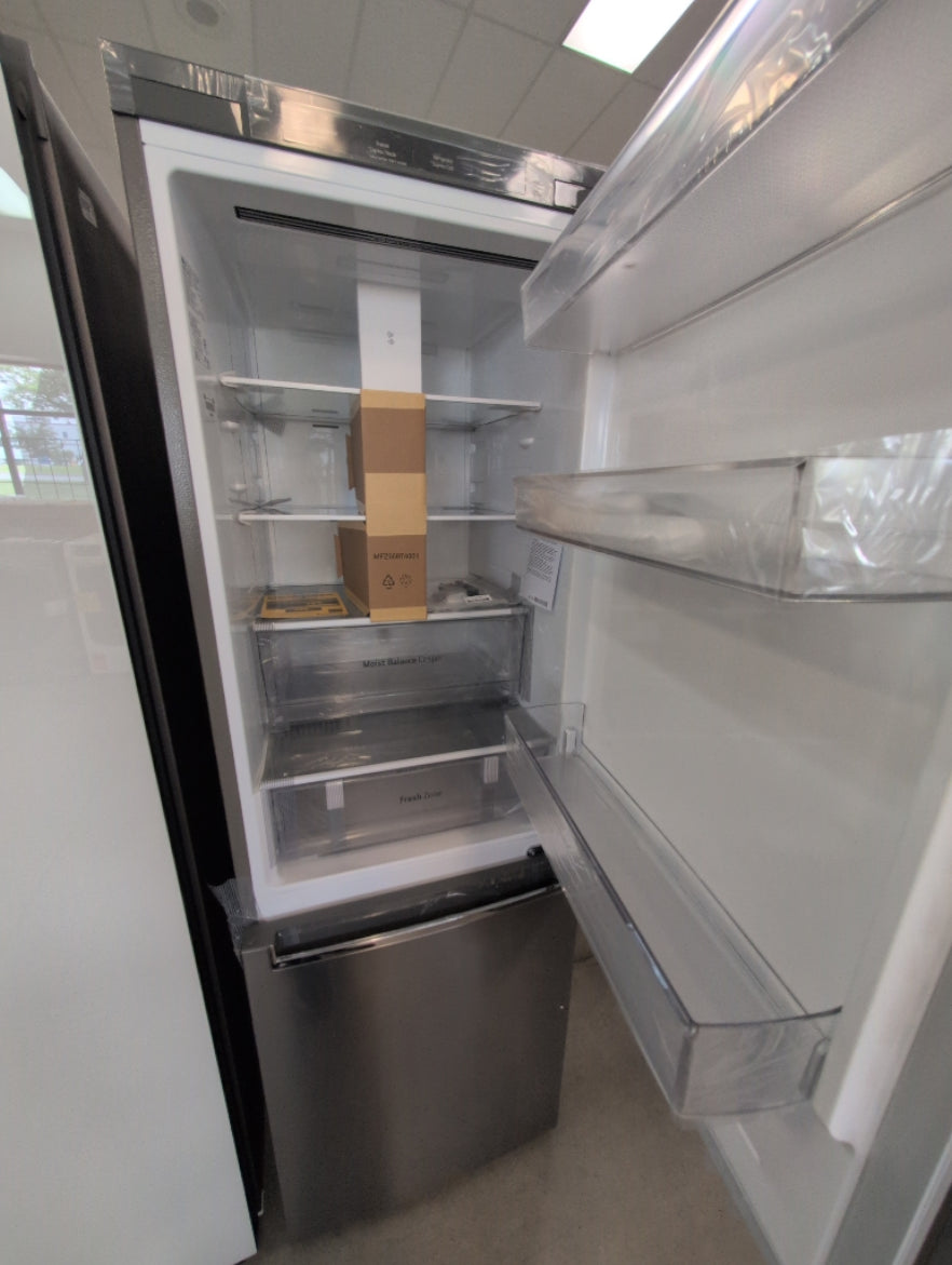 LBNC12231V - REFRIGERATORS - LG - Bottom Freezer - Silver - Open Box