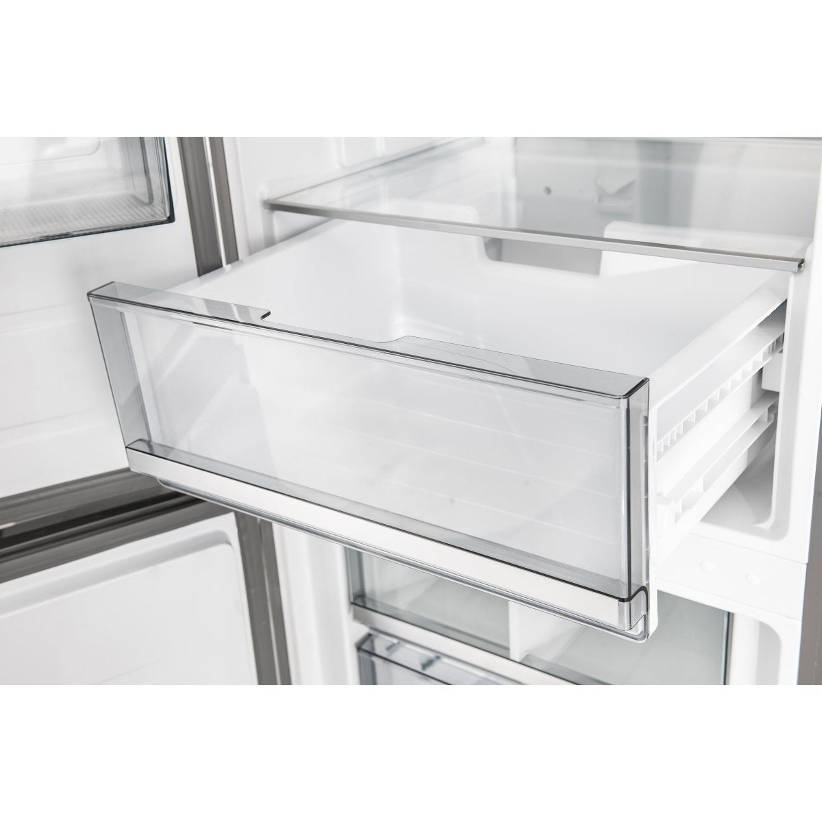 Custodia 24" Bottom Freezer, 10.3 cf., Left Swing, Ice Maker, Total No frost, Stainless Steel handles - BonPrix Électroménagers