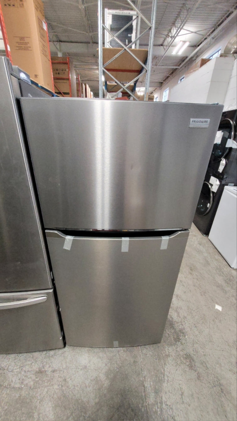 GRTE2055AF - REFRIGERATORS - Frigidaire - Top Freezer - Stainless Steel - Open Box - BonPrix Électroménagers