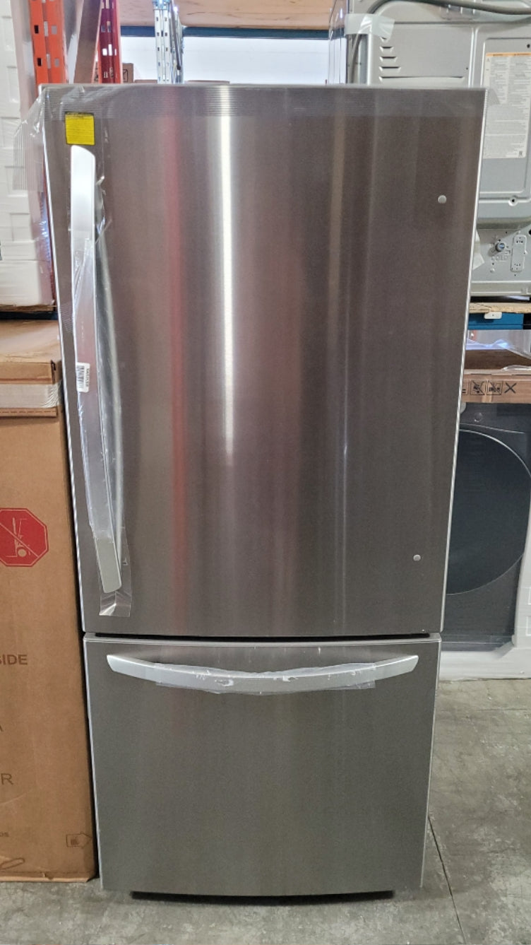 LRDNS2200S - REFRIGERATORS - LG - Bottom Freezer - Stainless Steel - Open Box