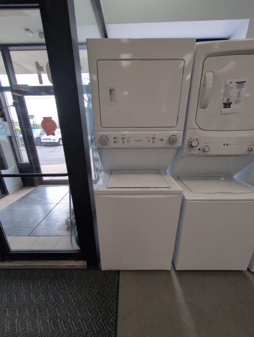 FLCE752CAW - LAUNDRY CENTERS - Frigidaire - Stacked Washer/Dryer - Electric - White - Open Box - BonPrix Électroménagers
