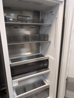 FPFU19F8WF - FREEZERS - Frigidaire Professional - Stainless steel - Open Box - BonPrix Électroménagers
