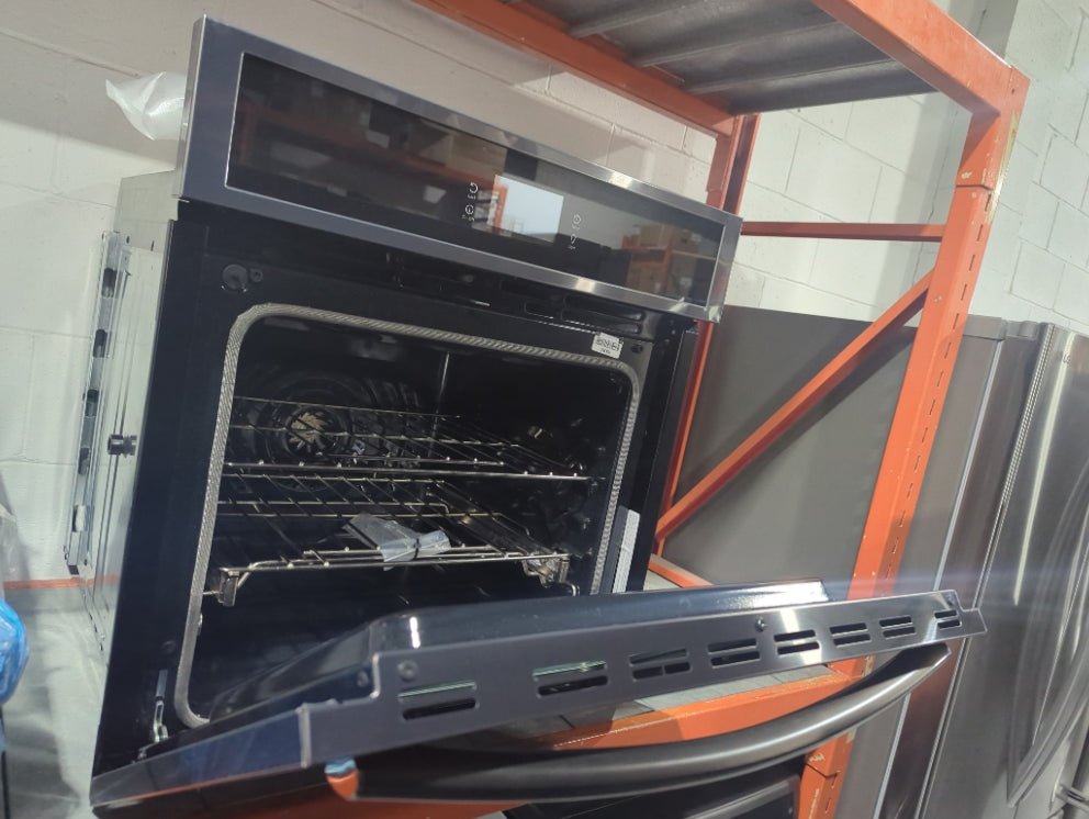 GCWS2767AD - WALL OVENS - Frigidaire Gallery - Single Oven - Black Stainless - Open Box - BonPrix Électroménagers