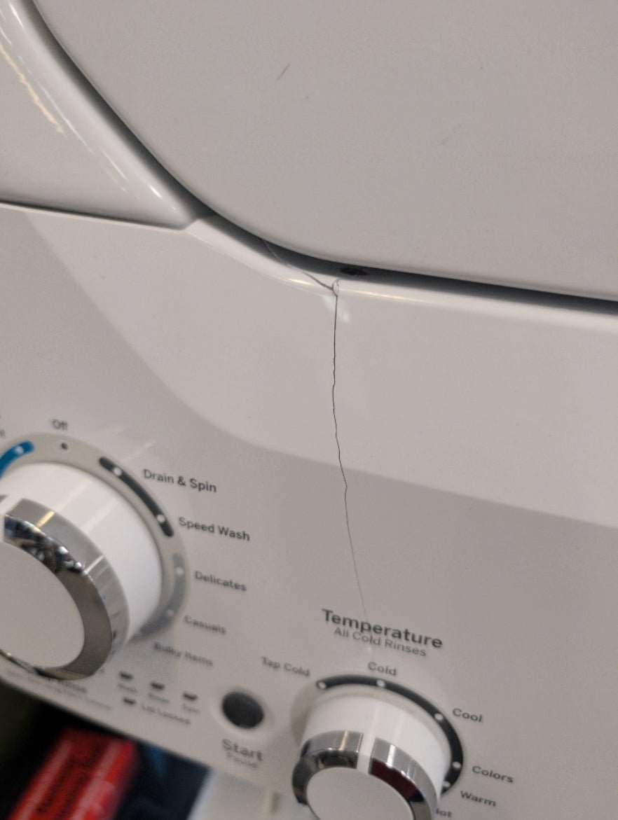 GUD27EEMNWW - LAUNDRY CENTERS - GE - Stacked Washer/Dryer - Electric - White - Open Box - BonPrix Électroménagers