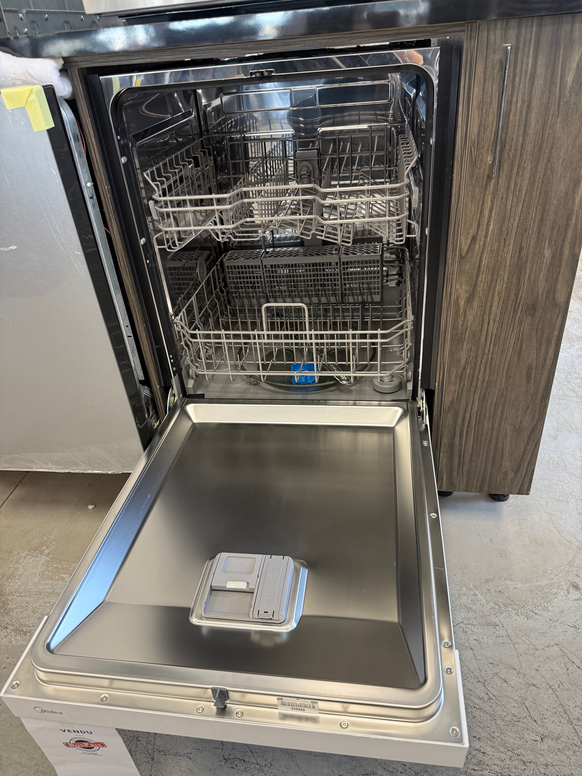 MDF24P1BST - DISHWASHERS - Midea - Front Controls - Stainless Steel - Open Box - BonPrix Électroménagers