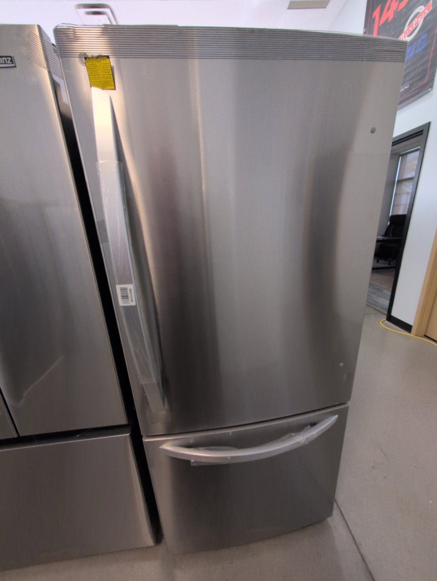 LRDNS2200S - REFRIGERATORS - LG - Bottom Freezer - Stainless Steel - Open Box - BonPrix Électroménagers