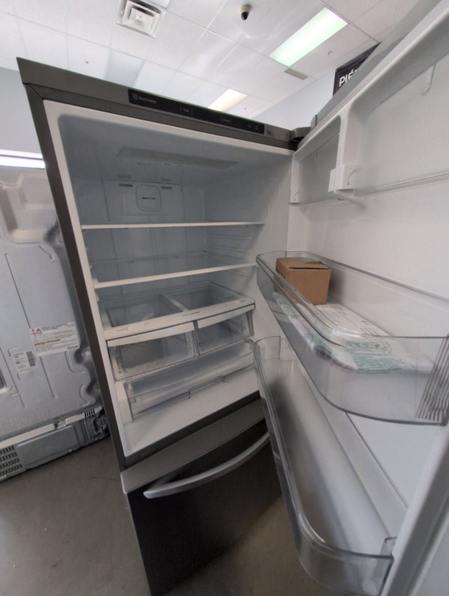 LRDNS2200S - REFRIGERATORS - LG - Bottom Freezer - Stainless Steel - Open Box - BonPrix Électroménagers