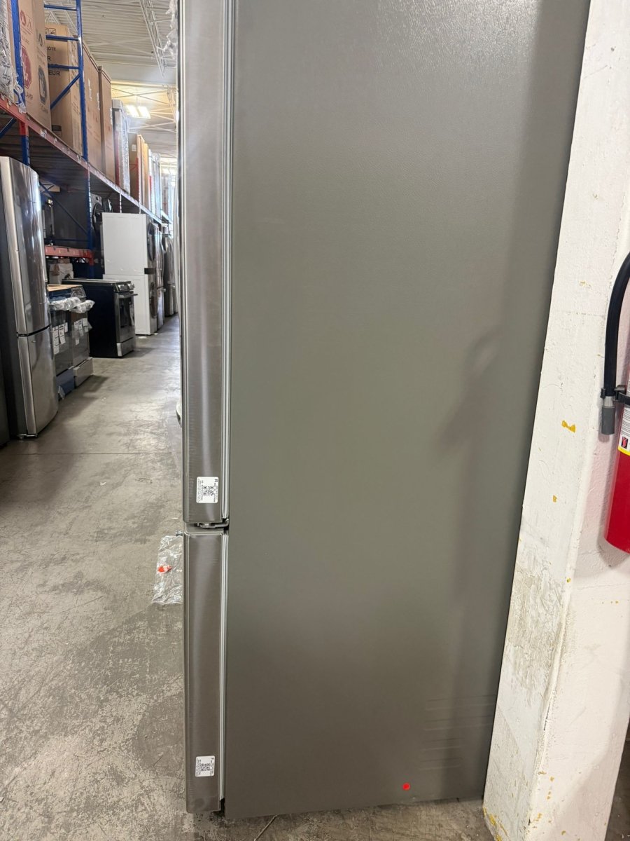 LRDNS2200S - REFRIGERATORS - LG - Bottom Freezer - Stainless Steel - Open Box - BonPrix Électroménagers