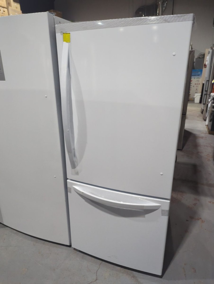 LRDNS2200W - REFRIGERATORS - LG - Bottom Freezer - White - Open Box - BonPrix Électroménagers