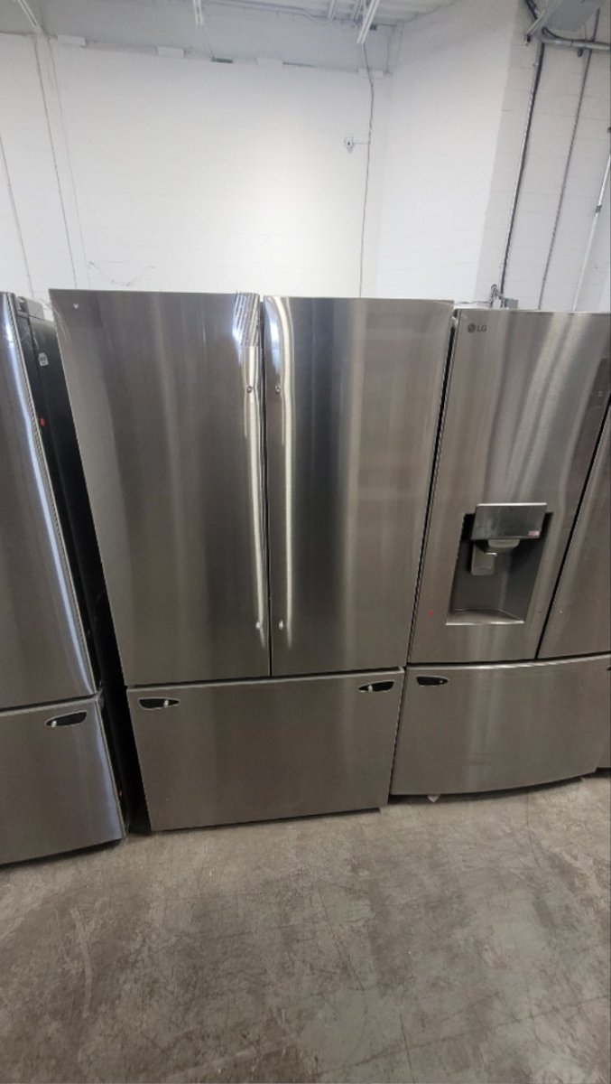LRFLS3206S - REFRIGERATORS - LG - French 3-Door - Stainless Steel - Open Box - BonPrix Électroménagers