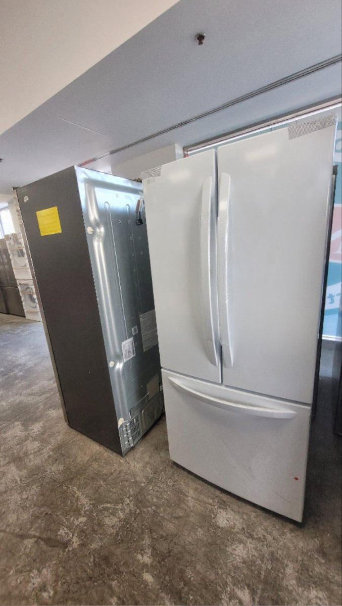 LRFNS2200W - REFRIGERATORS - LG - French 3-Door - White - Open Box - BonPrix Électroménagers